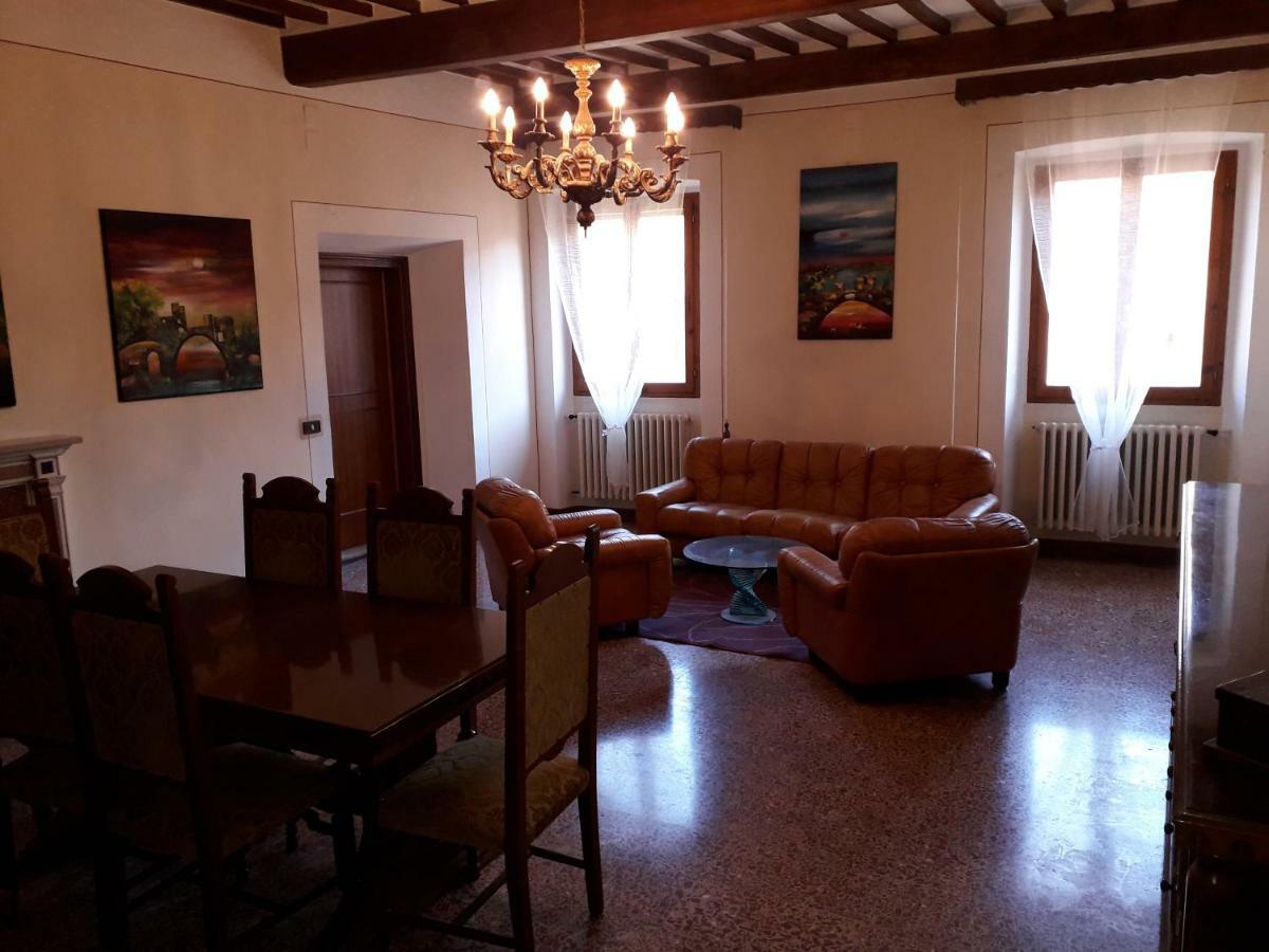 La Galleria Citta di Castello Bagian luar foto